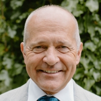 Steven Martin